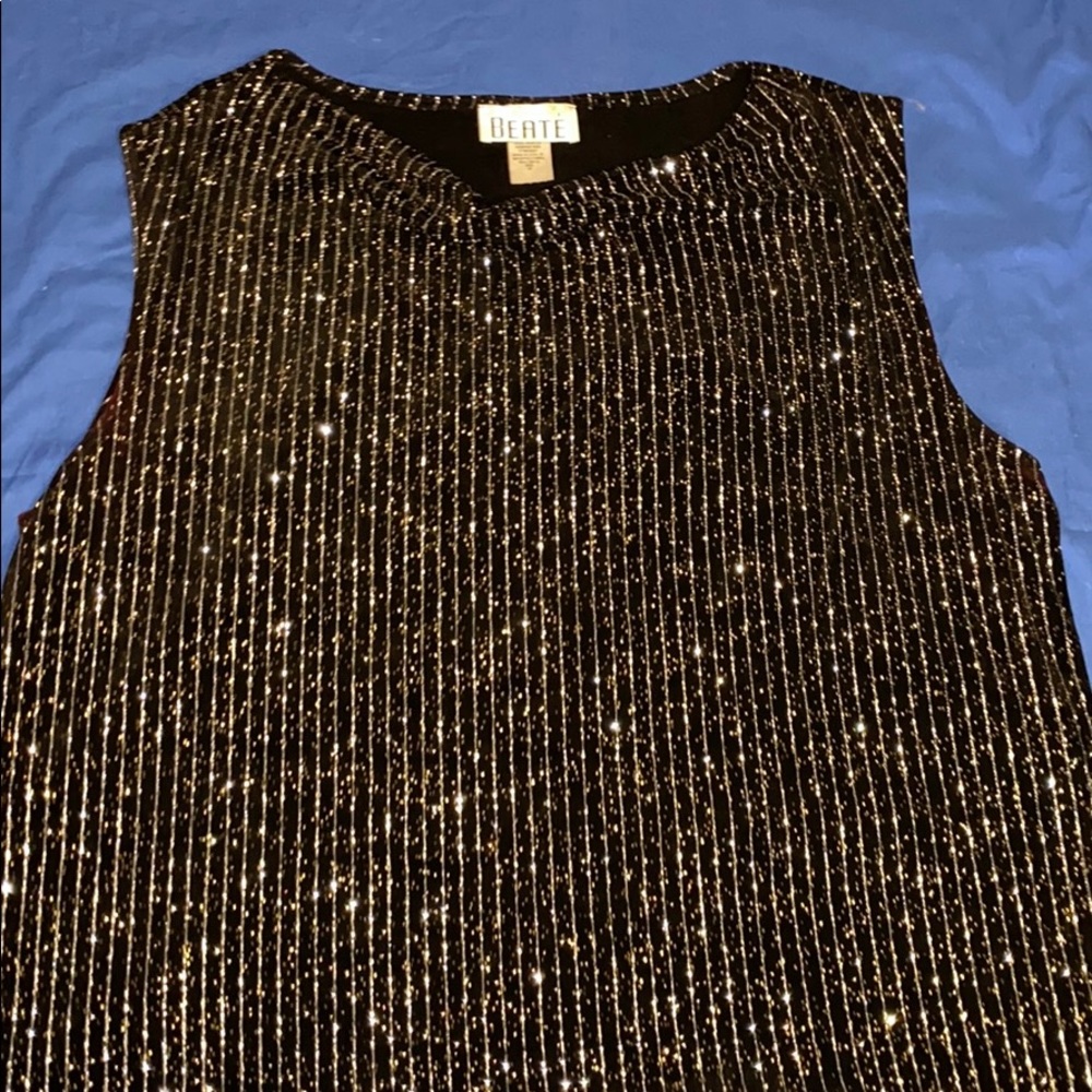 NWOT GOLD AND SILVER SPARKLE TANK TOP